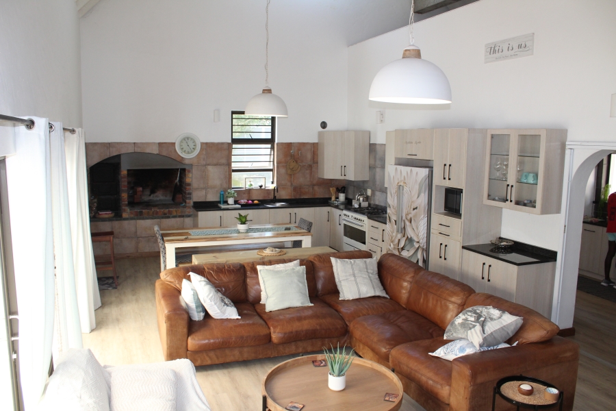 5 Bedroom Property for Sale in Canals Eastern Cape